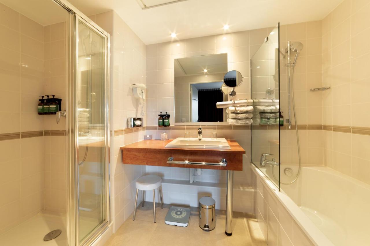 Crowne Plaza - Cite Internationale 4*