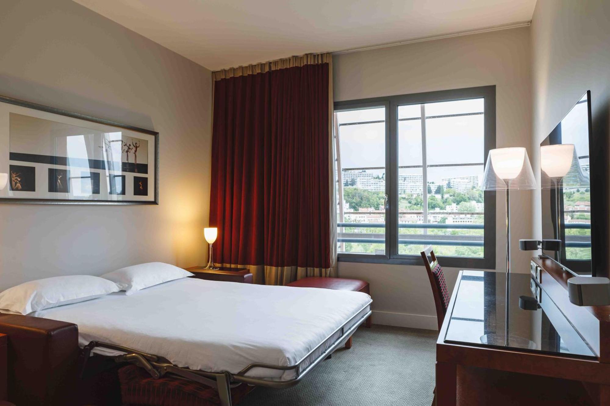 Crowne Plaza - Cite Internationale 4* Lione